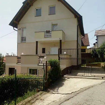 וילה Lovely House